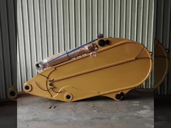 রক রিপার সহ এক্সক্যাভেটর রক বুম